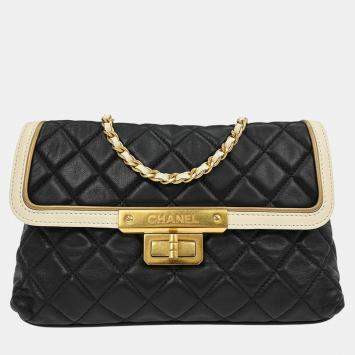 Pre Owned Chanel Black Lambskin Mademoiselle Lock Shoulder Bag