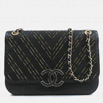Pre Owned Chanel Black CC Chevron Sheepskin Chain Subtle Flap