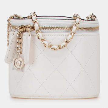 Pre Owned Chanel White Quilted Lambskin Leather Chain and Charm Vanity Case