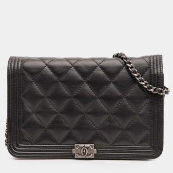 Pre Owned Chanel Black Quilted Lambskin Boy Wallet On Chain