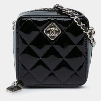 Pre Owned Chanel Black CC Quilted Patent Diamond Resin Clutch With Chain