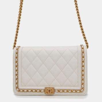 Pre Owned Chanel Boy White Soft Caviar Leather Round Chain Wallet