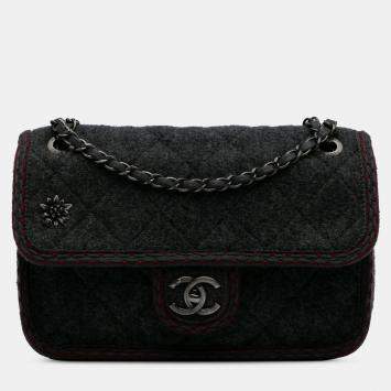 Pre Owned Chanel Black Paris-Salzburg Medium Quilted Wool Edelweiss Flap