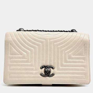 مملوكة مسبقًا Chanel Beige Leather WOC Mini Crossbody Bag
