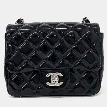 Pre Owned Chanel Black Patent Leather Patent Petit Sac Crossbody Bag
