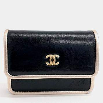 Pre Owned Chanel Black Gold Leather chain card wallet