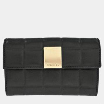 Pre Owned Chanel Black Lambskin Choco Bar Wallet