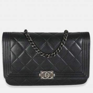 Pre Owned Chanel Black Quilted Lambskin Boy Wallet On Chain