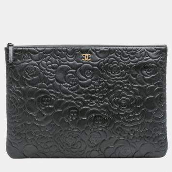 Pre Owned Chanel Black Large CC Embossed Lambskin Camellia O Case Clutch