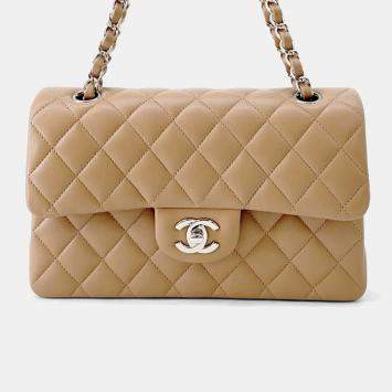 Pre Owned Chanel Matelasse W Flap Chain shoulder Bag Beige Lambskin Size 23