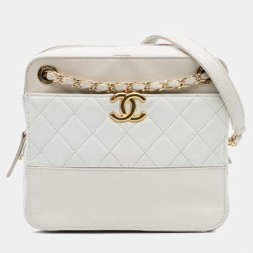Pre Owned Chanel CC Quilted Lambskin Chain Crossbody