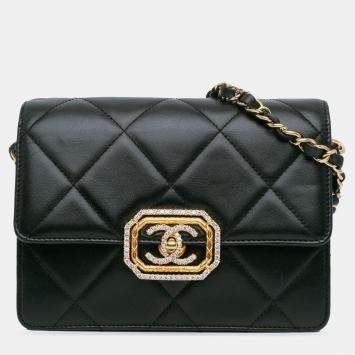 Pre Owned Chanel Black Quilted Lambskin Octagonal Buckle Crossbody