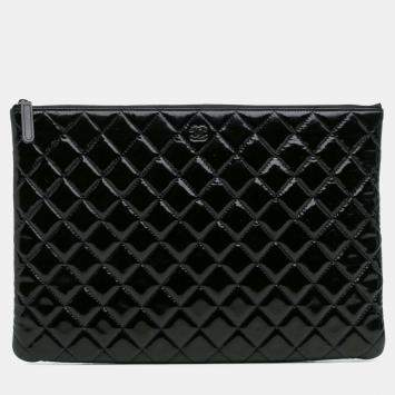 Pre Owned Chanel Black Large Quilted Patent O Case Clutch