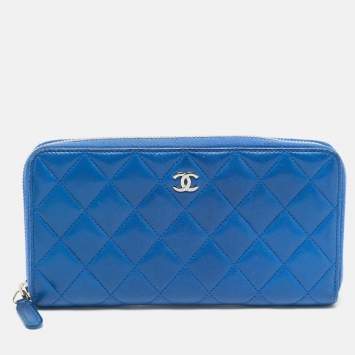Pre Owned Chanel Blue Quilted Leather CC Zip Around Wallet