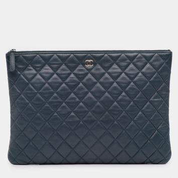 Pre Owned Chanel Quilted O Case Large Lambskin Leather Clutch