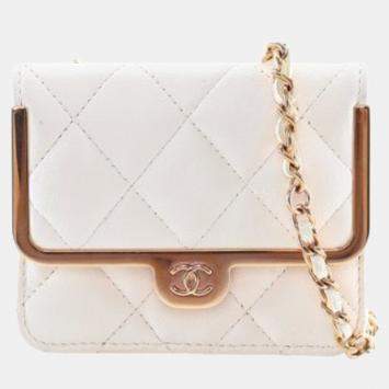 مملوكة مسبقًا Chanel Mini Lambskin Chain Belt Waist Bag