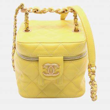 مملوكة مسبقًا Chanel 267 Small CC Yellow Leather Vanity Case