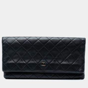 Pre Owned Chanel Black Quilted Lambskin CC Beauty Foldover Clutch