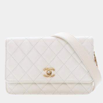 Pre Owned Chanel White Caviar Twist Your Buttons Wallet On Chain (WOC)