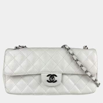 Pre Owned Chanel Matelasse Shoulder Bag In Caviar Leather With Metallic Off-White And Silver