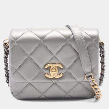 Pre Owned Chanel Matelasse Shoulder Bag Leather Silver