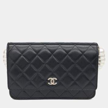 Pre Owned Chanel Black Leather and Pearls Pearl WOC Mini Crossbody Bag