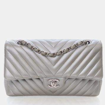 Pre Owned Chanel Medium Caviar Chevron Classic Double Flap Bag