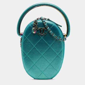 مملوكة مسبقًا Chanel Blue Quilted Metallic Caviar Rainbow Hardware Oval Camera Bag