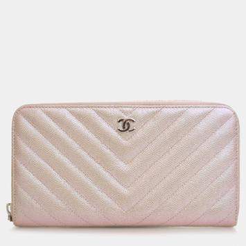 مملوكة مسبقًا Chanel Pink CC Chevron Iridescent Caviar Zip Around Wallet