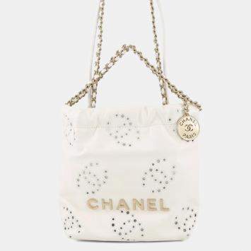 مملوكة مسبقًا Chanel 22 Mini Handbag With Coco Mark And Perforated Shiny Calfskin Leather