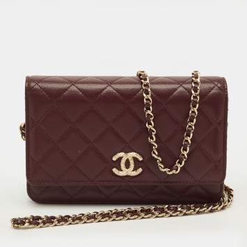 مملوكة مسبقًا Chanel CC Burgundy Quilted Caviar Leather Wallet On Chain
