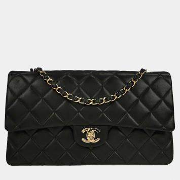 مملوكة مسبقًا Chanel Black Lambskin Medium Classic Double Flap Shoulder Bag