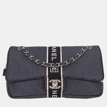 مملوكة مسبقًا حقيبة كتف شانيل رياضية شبكة كحلية