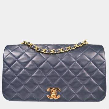 مملوكة مسبقًا حقيبة كتف شانيل جلد خروف أزرق بحري كاملة بسلسلة