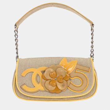 مملوكة مسبقًا Chanel Yellow Canvas Camellia No.5 Cc Handbag