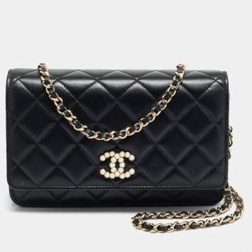 مملوكة مسبقًا Chanel CC Pearl Black Quilted Leather Wallet On Chain