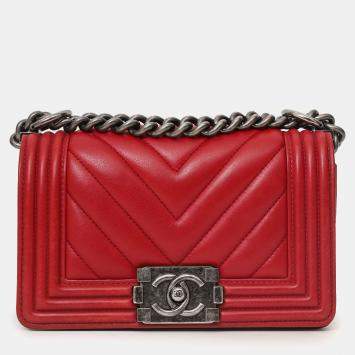 Pre Owned Chanel 2016 Red Lambskin Chevron Small Boy Bag