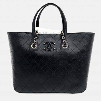 مملوكة مسبقًا Chanel Black Leather Chain Shoulder Bag
