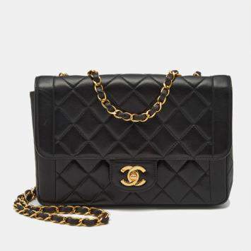 Pre Owned Chanel Classic Black Quilted Lambskin Leather Flap Bag