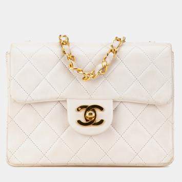 Pre Owned حقيبة شانيل فلاب مفرد مربعة صغيرة جلد حمل أبيض