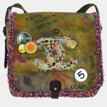 Pre Owned Chanel Khaki Canvas Graffiti On The Pavements Shoulder Bag