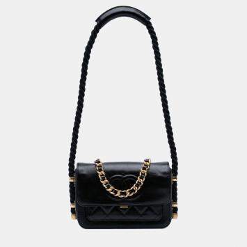 Pre Owned Chanel Black Crumpled Calfskin En Vogue Rope Flap