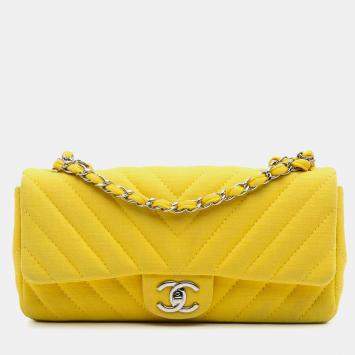 مملوكة مسبقًا Chanel Yellow Chevron Jersey East West Flap