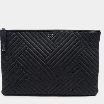 مملوكة مسبقًا Chanel Black Leather lambskin clutch
