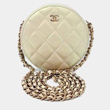 مملوكة مسبقًا ```json
{"name": "Chanel Metallic Leather Round Mini Crossbody Bag", "name_ar": "حقيبة شانيل ميني كروس بودي دائرية جلد معدني"}
```