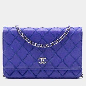 مملوكة مسبقًا Chanel Blue CC Quilted Calfskin Fancy Wallet On Chain