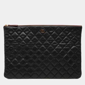 مملوكة مسبقًا Chanel Black Large Quilted Caviar O Case Clutch