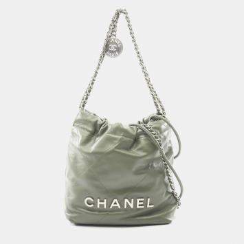 مملوكة مسبقًا حقيبة كتف شانيل صغيرة 22 من الجلد بلون الكاكي