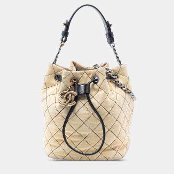 مملوكة مسبقًا Chanel Black Brown CC Suede Wild Stitch Bucket Bag