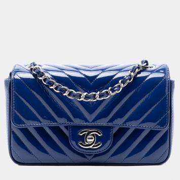 مملوكة مسبقًا Chanel Blue Mini Rectangular Classic Chevron Patent Single Flap